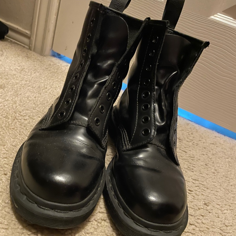 Dr. Martens Blackout Monotone 1460 Boots *no laces*